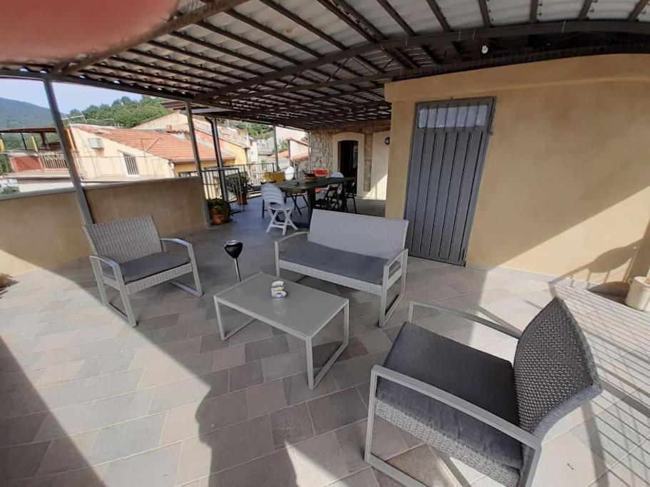 Casa Torre Con Terrazza Panoramica Vila Futani Exterior foto